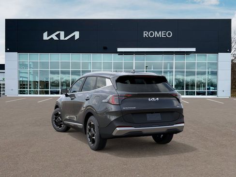 New 2026 Kia Sportage EX image 4