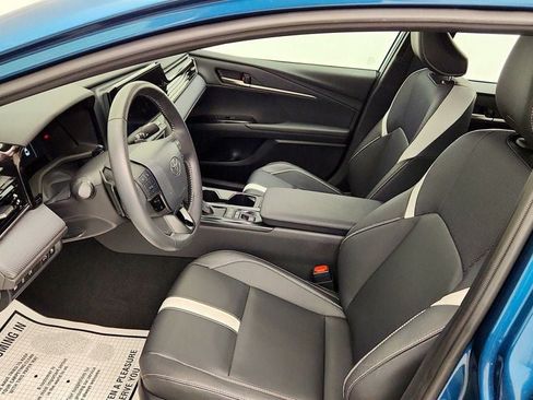 Used 2025 Toyota Camry SE w/ Multimedia Upgrade Package FWD image 18