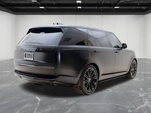 Used 2025 Land Rover Range Rover Long Wheelbase Autobiography AWD/4WD image 9