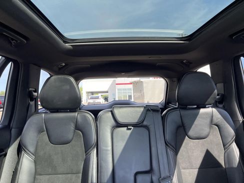 Used 2018 Volvo XC90 T5 R-Design w/ Convenience Package AWD/4WD image 7