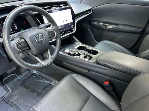 Certified 2023 Lexus RZ 450e Premium w/ Accessory Package (Z1) AWD/4WD image 4