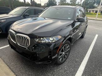 Used 2025 BMW X5 xDrive40i w/ M Sport Package AWD/4WD video 1
