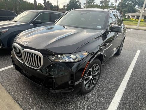 Used 2025 BMW X5 xDrive40i w/ M Sport Package AWD/4WD image 1