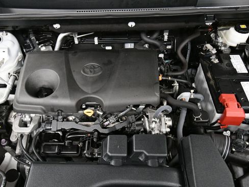 Used 2023 Toyota RAV4 LE image 31