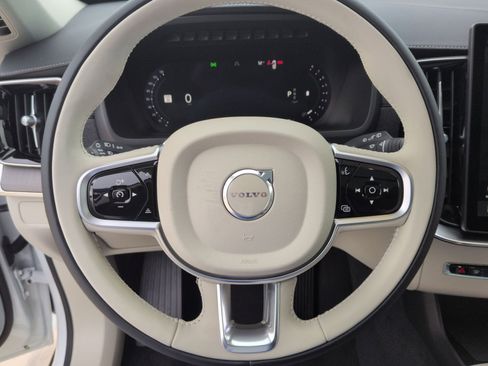 New 2026 Volvo XC90 B6 Ultra image 16