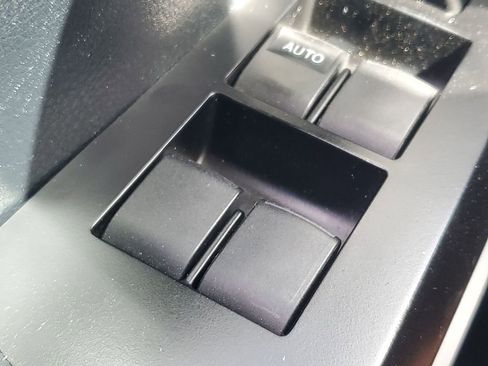 Used 2018 Toyota Tundra SR5 image 32