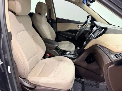 Used 2018 Hyundai Santa Fe Sport w/ 2.4L Value Package 02 FWD image 21