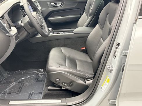 Used 2024 Volvo XC60 B5 Core w/ Climate Package AWD/4WD image 11