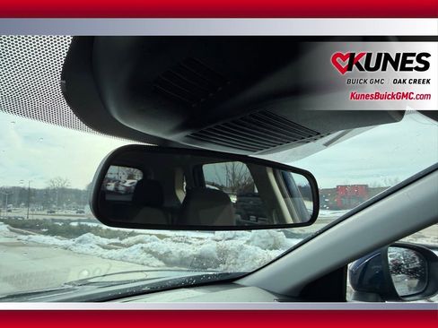 Used 2025 Nissan Rogue SV image 23