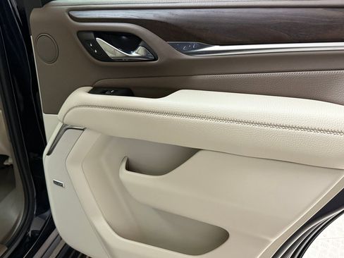 Used 2021 GMC Yukon Denali w/ Denali Premium Package image 45