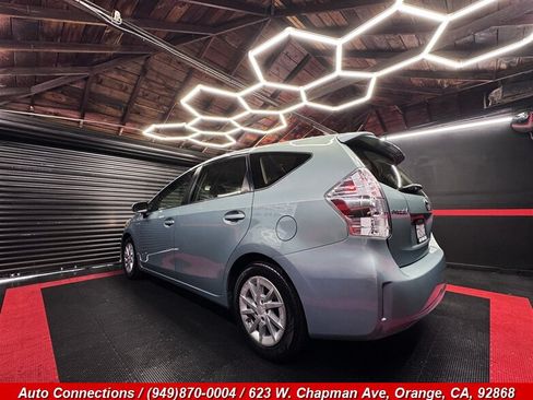 Used 2013 Toyota Prius V Three FWD image 4