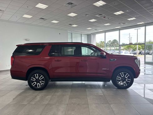 Used 2023 GMC Yukon XL AT4 w/ AT4 Premium Package AWD/4WD image 4