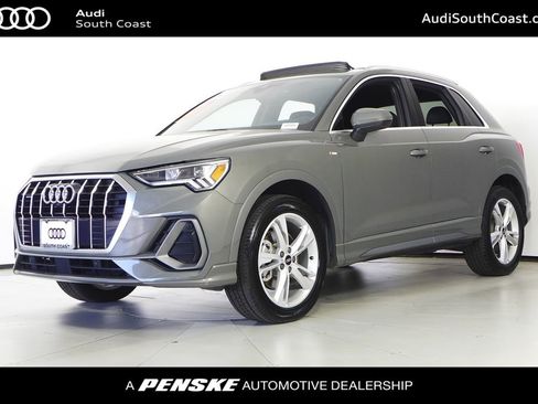 Used 2022 Audi Q3 2.0T Premium Plus w/ Premium Plus Package image 1