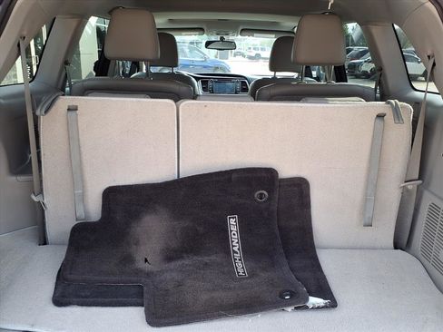 Used 2016 Toyota Highlander Limited image 20