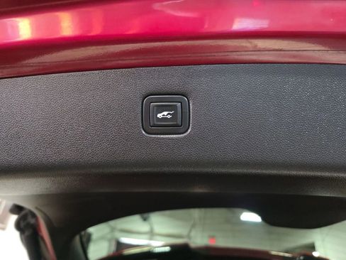 Used 2019 Chevrolet Blazer RS w/ Sun and Wheels Package image 14