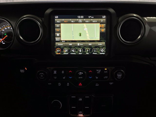Used 2022 Jeep Wrangler Unlimited Sahara w/ Cold Weather Group AWD/4WD image 19