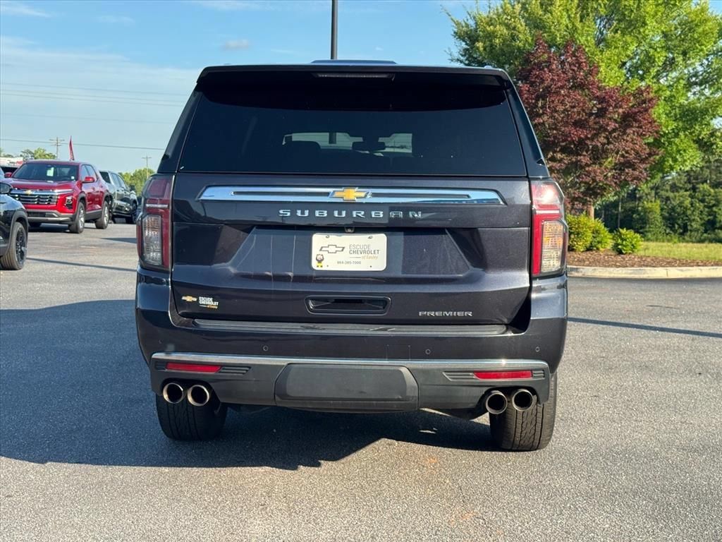 Used 2022 Chevrolet Suburban Premier AWD/4WD image 4