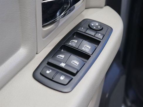 Used 2012 RAM 3500 Big Horn image 92