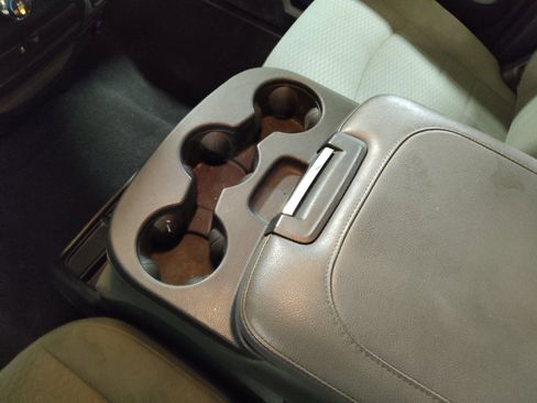 Used 2020 RAM 1500 Classic SLT RWD image 26