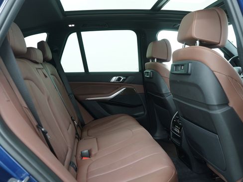 Used 2022 BMW X5 xDrive40i w/ Premium Package image 15