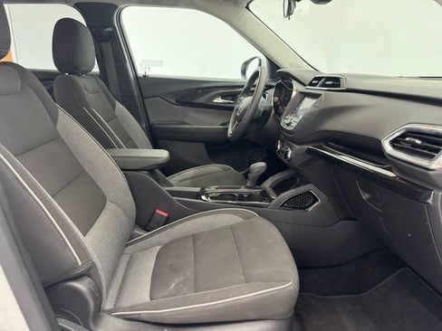 Used 2023 Chevrolet TrailBlazer LT FWD image 18