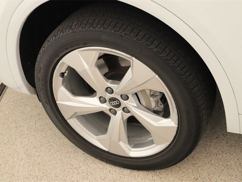 Certified 2022 Audi Q5 2.0T Premium Plus w/ Premium Plus Package image 32