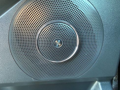 Used 2023 Ford Expedition Platinum image 35