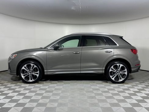 Used 2020 Audi Q3 2.0T Prestige w/ Prestige Package image 4