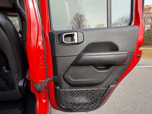 Used 2020 Jeep Gladiator Rubicon image 31