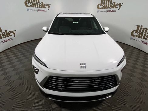 Used 2026 Buick Enclave Preferred w/ Power Package image 3