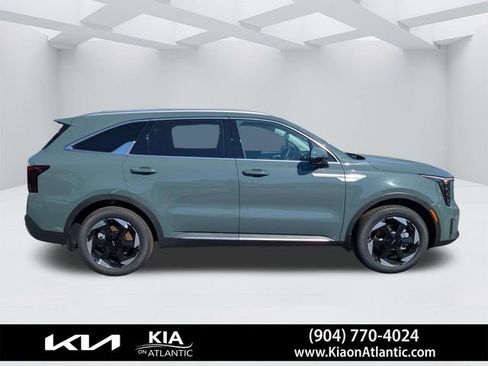 New 2025 Kia Sorento EX AWD/4WD image 2