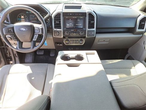 Used 2015 Ford F150 XLT w/ Equipment Group 302A Luxury image 10