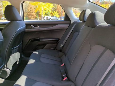 Used 2023 Kia K5 LXS image 13