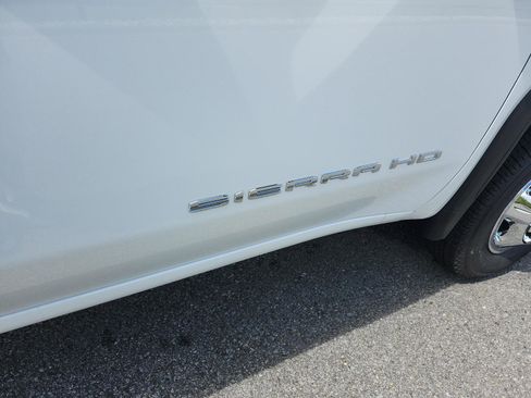 New 2026 GMC Sierra 3500 SLE w/ SLE Convenience Package image 5