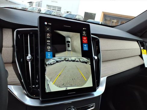 Certified 2026 Volvo XC90 B6 Plus w/ Protection Package image 19