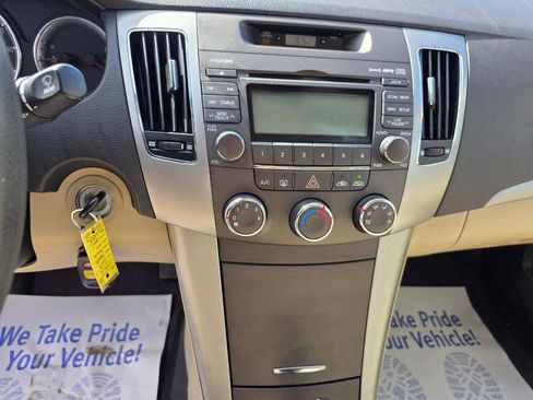 Used 2009 Hyundai Sonata GLS FWD image 23