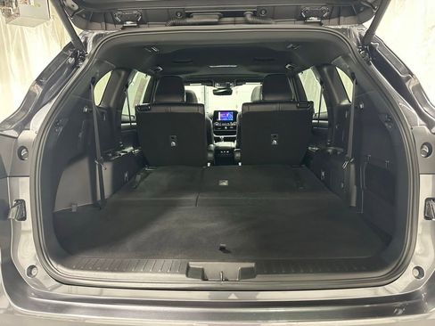 Used 2025 Toyota Highlander XSE AWD/4WD image 55