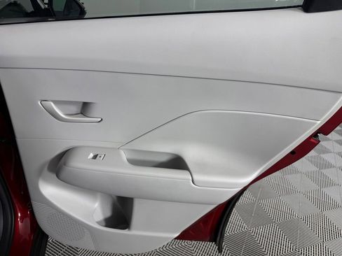 Used 2025 Hyundai Kona SEL image 24