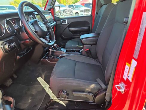 Used 2019 Jeep Wrangler Unlimited Sport S AWD/4WD image 19
