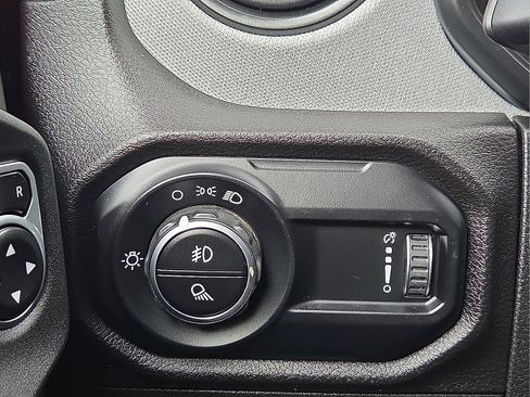 Used 2025 Jeep Gladiator Sport AWD/4WD image 21