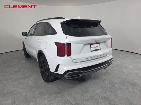Used 2022 Kia Sorento SX image 8