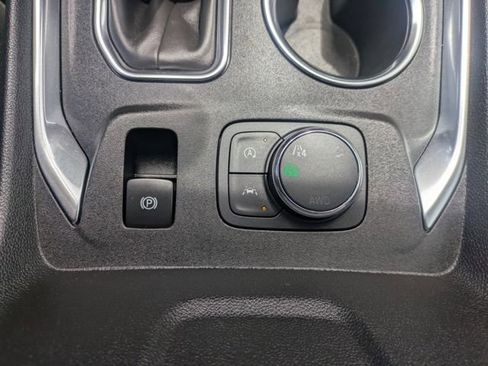Used 2023 Chevrolet Traverse LT AWD/4WD image 33