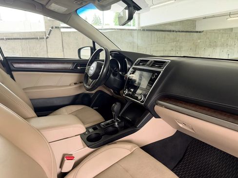 Used 2018 Subaru Outback 2.5i Limited AWD/4WD image 22