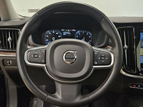 Used 2022 Volvo S60 B5 Momentum FWD image 36