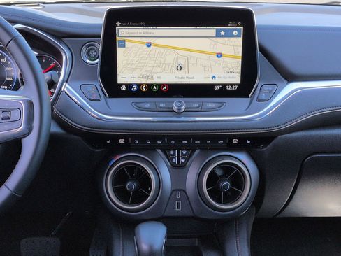 Used 2023 Chevrolet Blazer Premier image 29