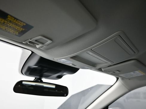 New 2025 Ford Maverick XL image 21