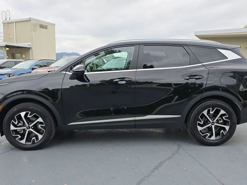 Certified 2025 Kia Sportage EX AWD/4WD image 8