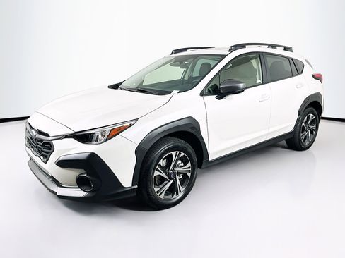 Used 2024 Subaru Crosstrek 2.0i Premium image 3