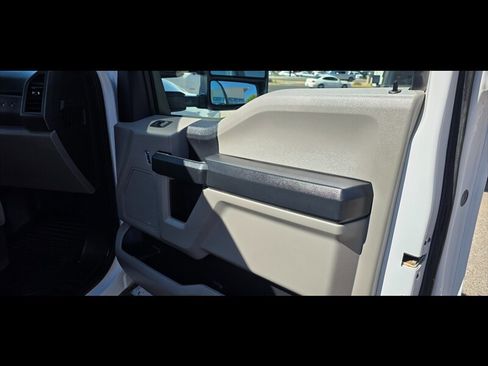Used 2018 Ford F250 XL w/ Power Equipment Group AWD/4WD image 12