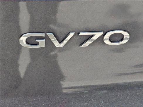 Used 2022 Genesis GV70 3.5T Sport w/ Sport Prestige Package AWD/4WD image 19